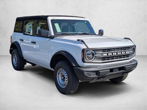 New 2025 Ford Bronco 4-Door image 7