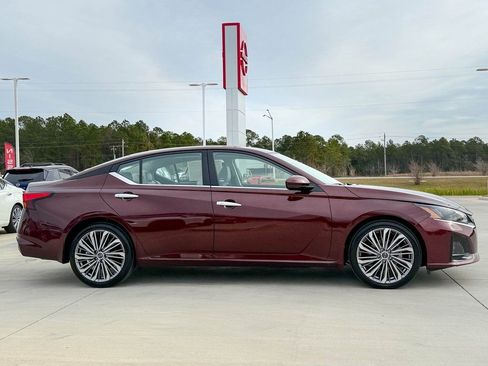 Used 2024 Nissan Altima 2.5 SL image 6