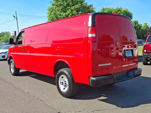 Used 2024 GMC Savana 3500 Extended RWD image 6