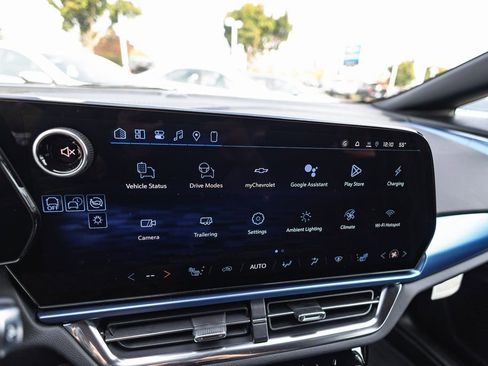 New 2026 Chevrolet Equinox EV LT w/ LPO, Blackout Package image 6