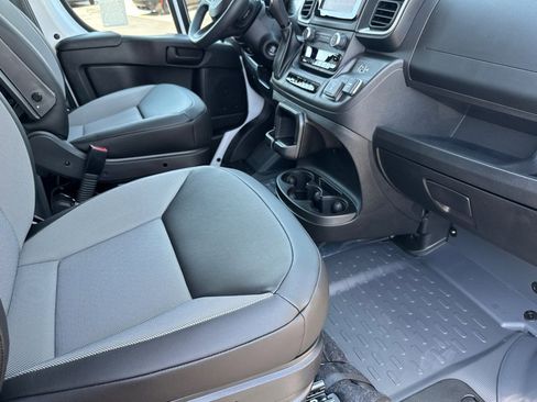 New 2025 RAM ProMaster 2500 w/ Quick Order Package 22G SLT image 21