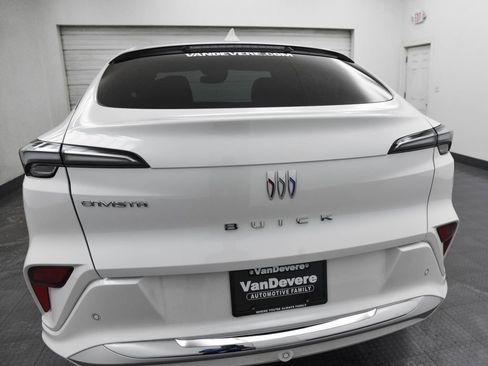 Used 2025 Buick Envista Avenir image 3