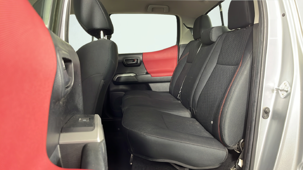 Used 2022 Toyota Tacoma SR5 AWD/4WD image 16
