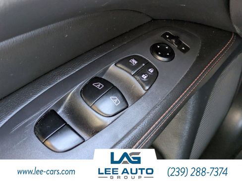 Used 2019 Nissan Pathfinder SL image 21