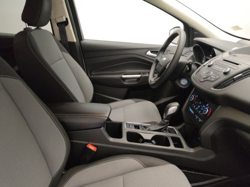 Used 2018 Ford Escape SE image 21