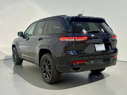 Used 2023 Jeep Grand Cherokee 30th Anniversary AWD/4WD image 15