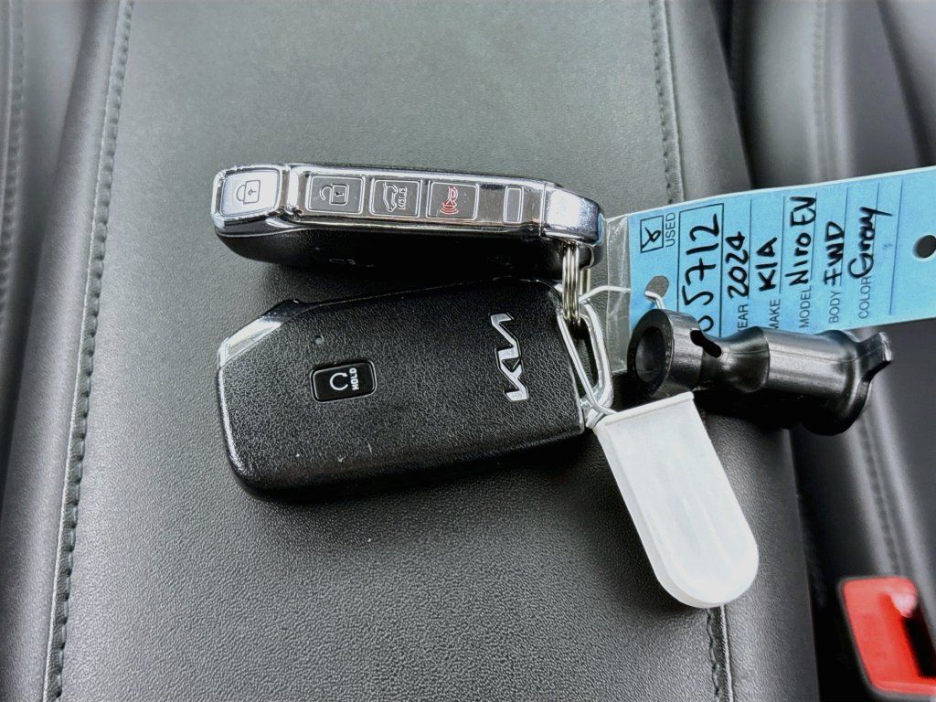 Used 2024 Kia Niro Wind w/ Wind Preserve Package FWD image 35