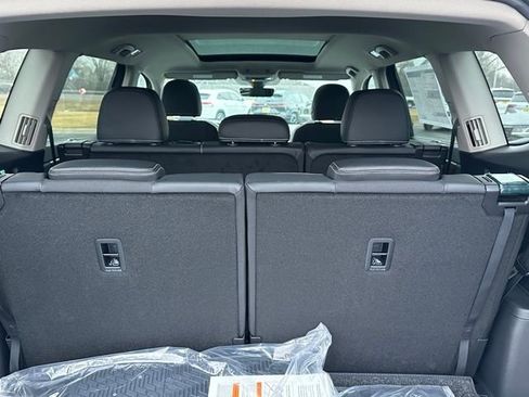 New 2026 Volkswagen Atlas SE image 19