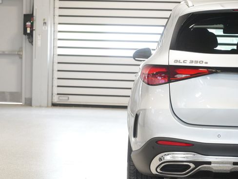 Certified 2025 Mercedes-Benz GLC 350e 4MATIC image 9