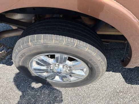 Used 2011 Ford F150 Lariat w/ Lariat Chrome Pkg RWD image 10