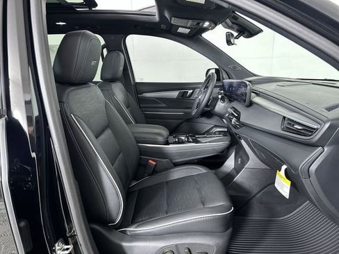New 2026 Buick Enclave Sport Touring w/ Power Package FWD image 30