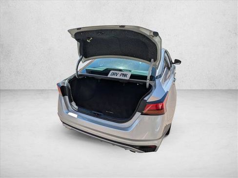 Used 2019 Nissan Altima 2.5 SL FWD image 25