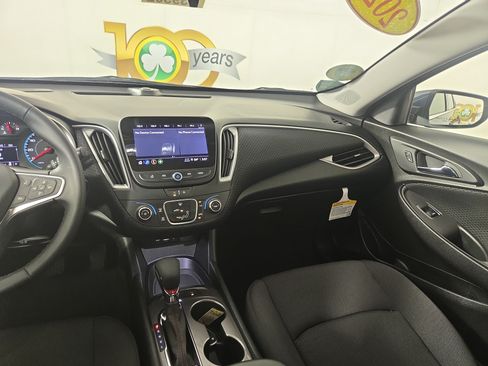 Used 2024 Chevrolet Malibu RS FWD image 24