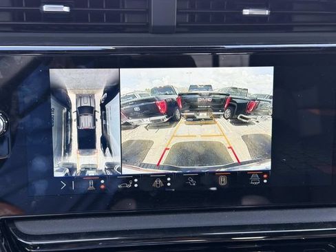 Used 2025 GMC Sierra 2500 AT4 w/ AT4 Premium Plus Package AWD/4WD image 32