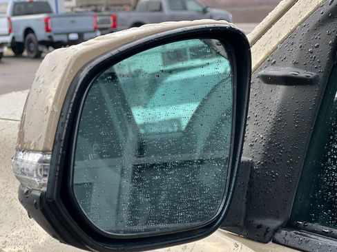 Used 2016 Toyota Tacoma TRD Off-Road image 27