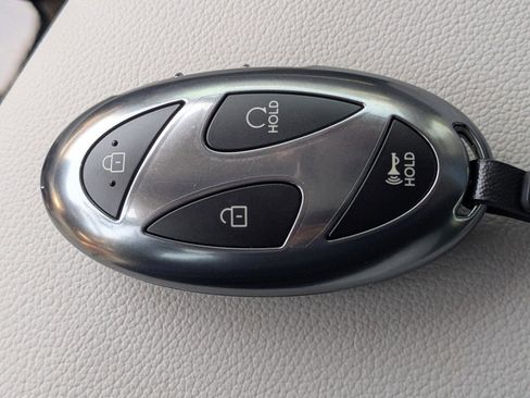 New 2026 Hyundai Elantra Limited FWD image 34
