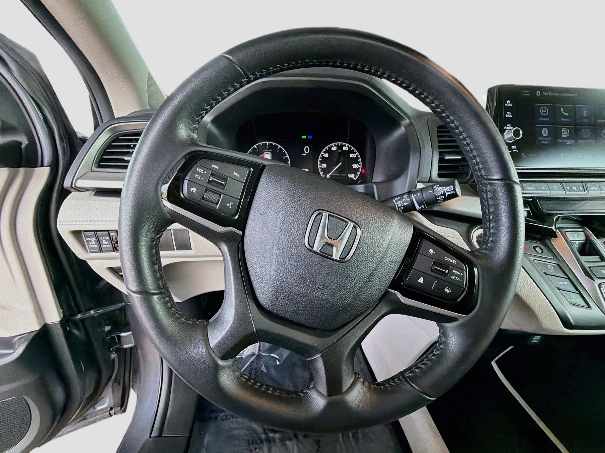 Used 2025 Honda Odyssey EX-L image 17