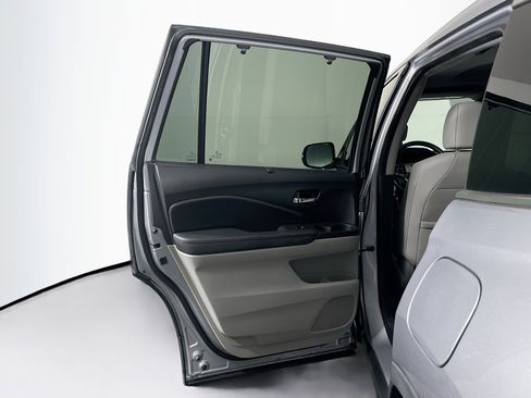 Used 2021 Honda Pilot Touring image 27