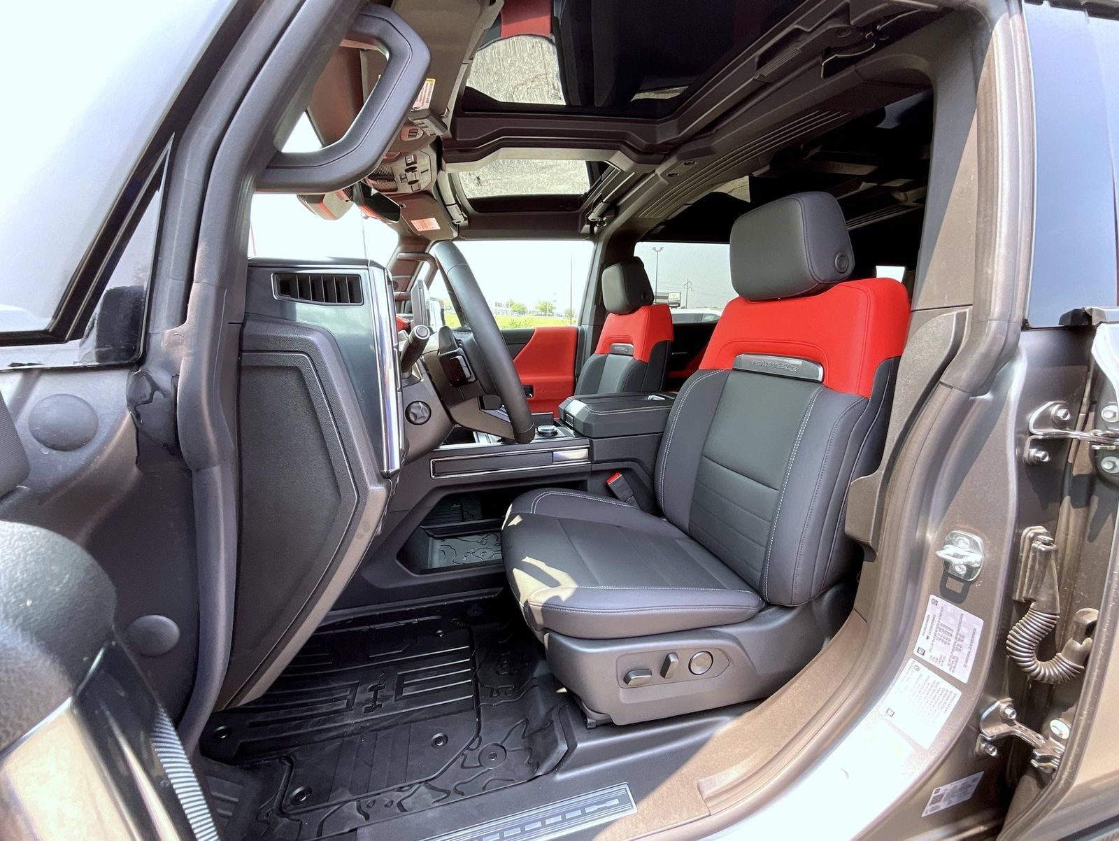 New 2026 GMC Hummer EV 3X w/ Carbon Fiber Edition Package AWD/4WD image 10