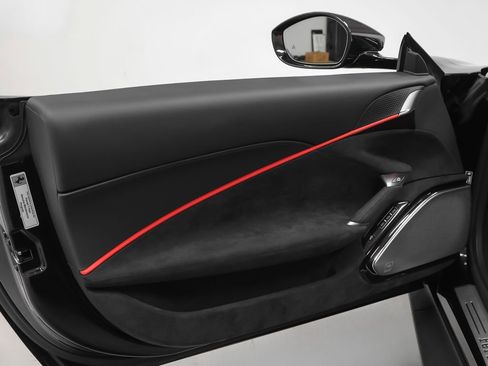 Certified 2025 Ferrari Roma Spider RWD image 71