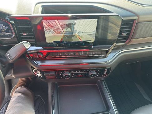 Used 2024 Chevrolet Silverado 2500 ZR2 image 7