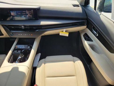 New 2026 Nissan Murano SV AWD/4WD image 18
