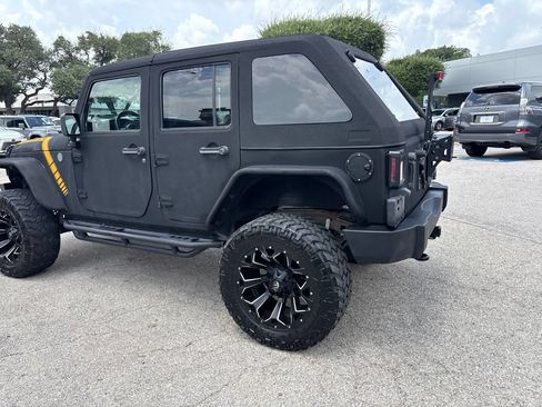 Used 2017 Jeep Wrangler Unlimited Sport w/ Quick Order Package 24S AWD/4WD image 3