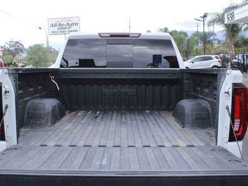 Used 2023 GMC Sierra 1500 SLT w/ SLT Premium Package image 7