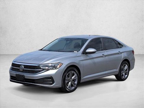 Used 2022 Volkswagen Jetta SE FWD image 4