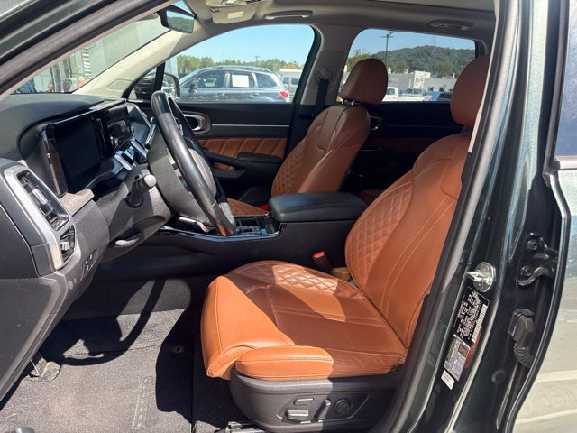 Used 2022 Kia Sorento SX Prestige w/ Rust Color Package AWD/4WD image 24