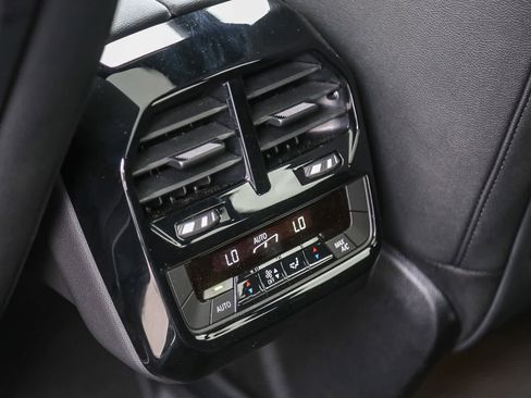 Used 2025 BMW iX xDrive50 w/ Premium Package image 15