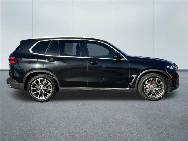 Certified 2024 BMW X5 xDrive40i w/ Premium Package AWD/4WD image 5
