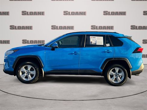 Used 2020 Toyota RAV4 XLE image 2