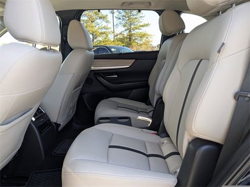Used 2024 MAZDA CX-90 3.3 Turbo w/ Preferred Plus image 15