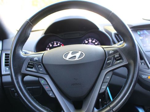 Used 2016 Hyundai Veloster Rally Edition image 21