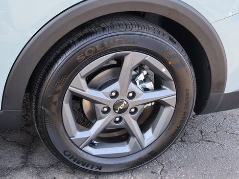 New 2025 Kia K4 LXS image 38