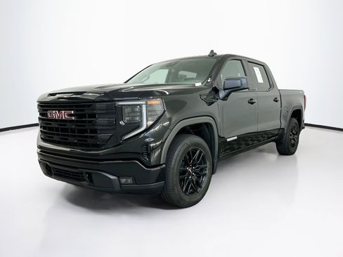 Used 2024 GMC Sierra 1500 Elevation AWD/4WD image 3