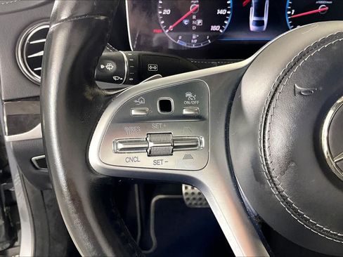 Used 2018 Mercedes-Benz S 560 Sedan image 22