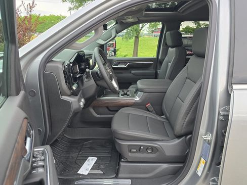 New 2026 GMC Sierra 2500 SLT w/ SLT Premium Package AWD/4WD image 23