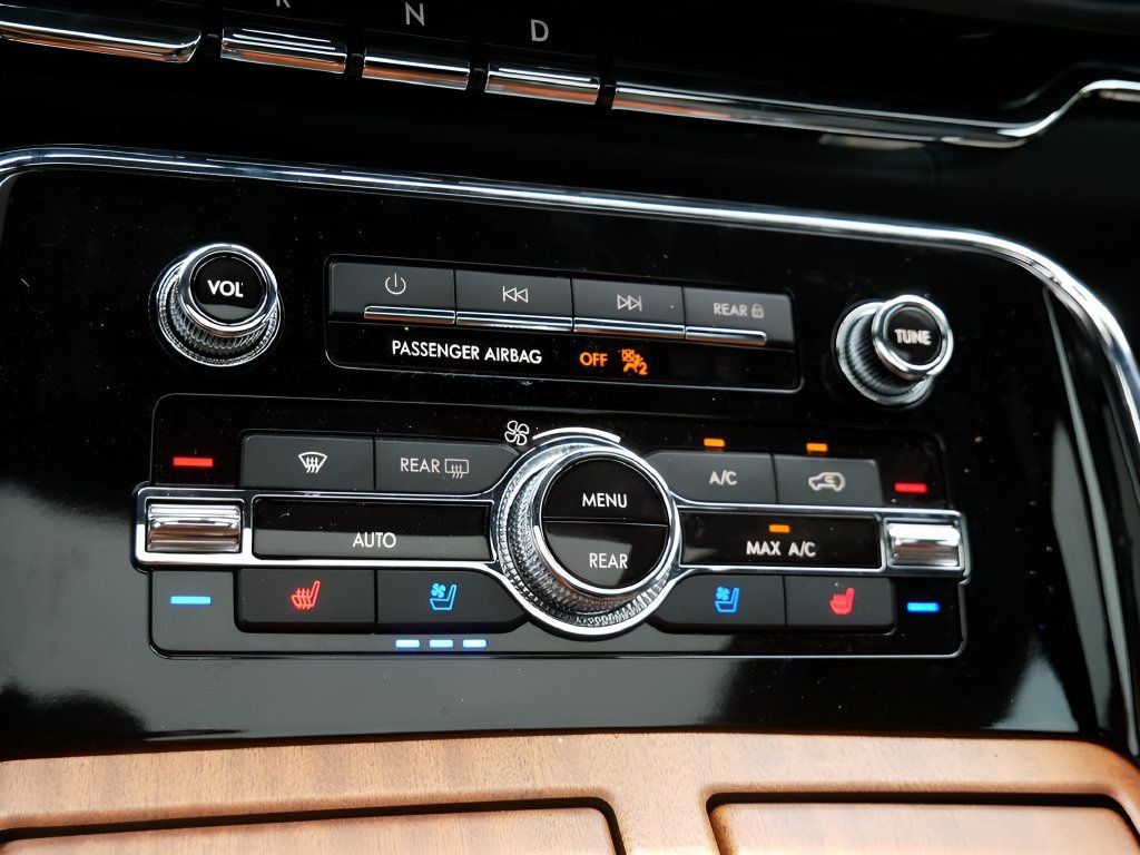 Used 2024 Lincoln Navigator Black Label AWD/4WD image 24