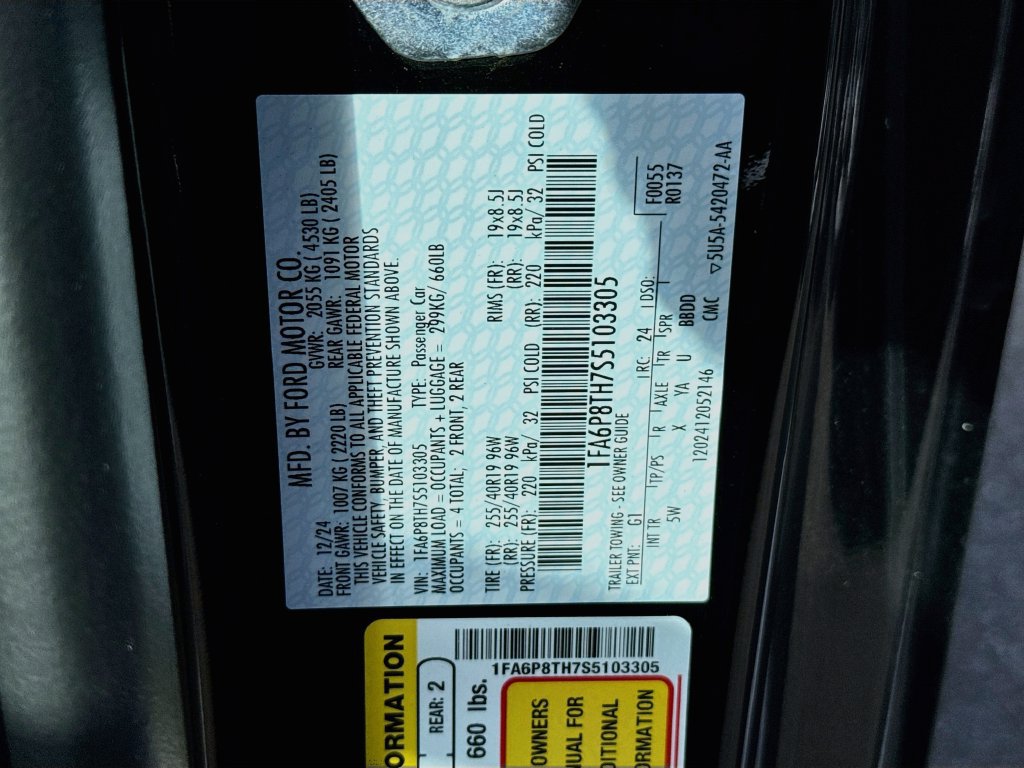Used 2025 Ford Mustang Premium RWD image 6