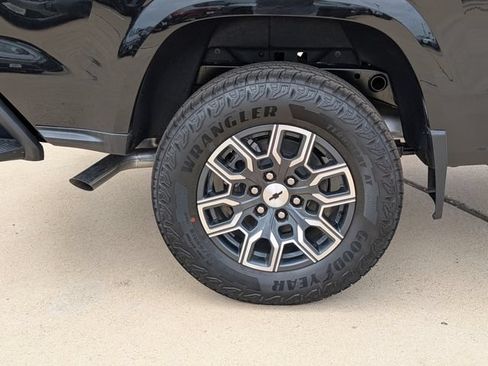 New 2026 Chevrolet Colorado Z71 AWD/4WD image 3