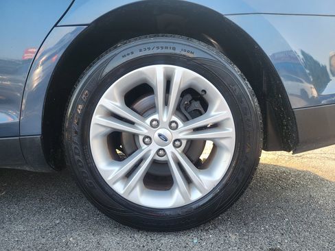 Used 2019 Ford Taurus SEL w/ Equipment Group 201A FWD image 19