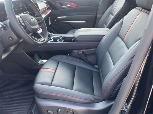 New 2026 Chevrolet Traverse RS w/ LPO, Floor Liner Package image 7