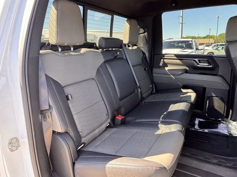 Used 2024 Chevrolet Silverado 2500 ZR2 image 26