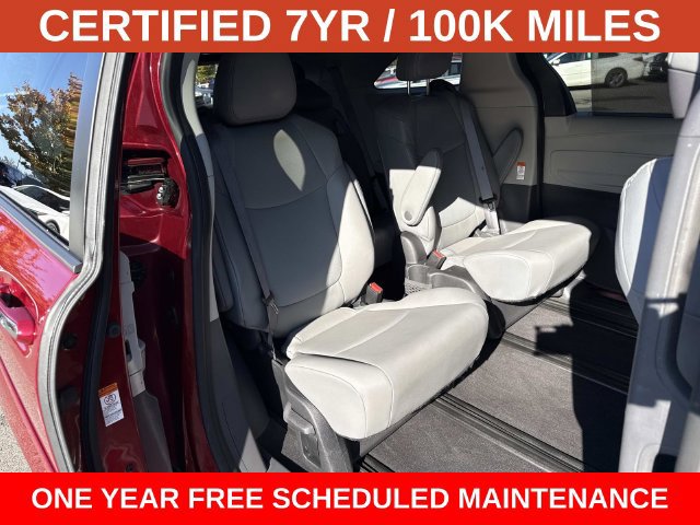 Used 2022 Toyota Sienna XLE AWD/4WD image 11
