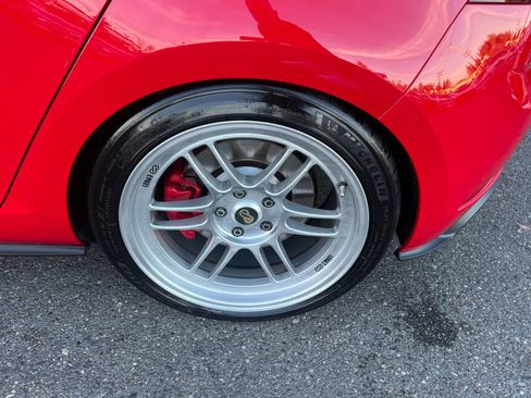 Used 2020 Volkswagen GTI SE image 9