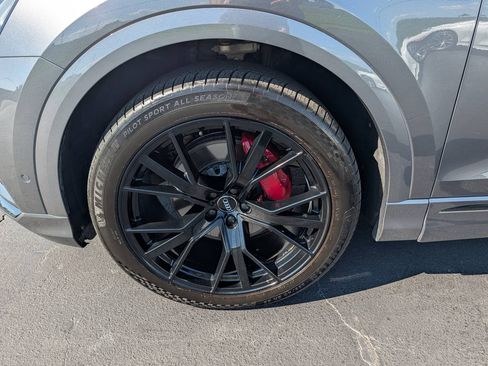Used 2019 Audi Q8 Prestige AWD/4WD image 44