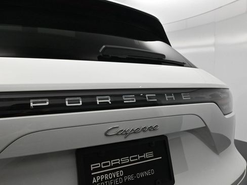 Used 2019 Porsche Cayenne image 22