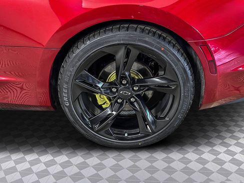 Used 2021 Chevrolet Camaro LT w/ RS Package image 28